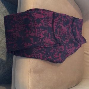 Patterned lululemon leggings